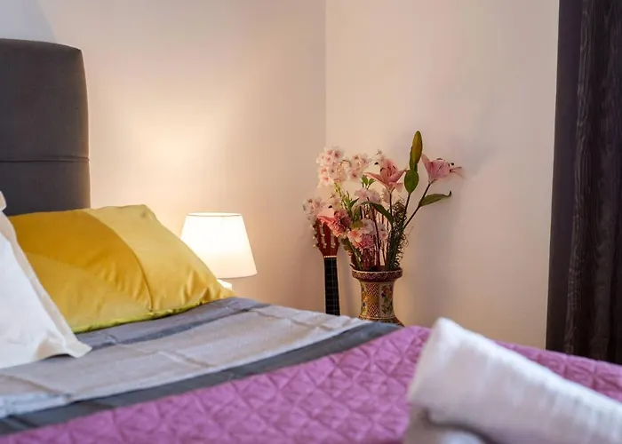 Lotus * Τρογκίρ