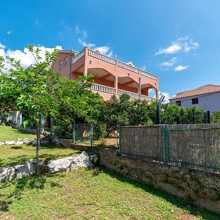 Lotus Apartment Trogir